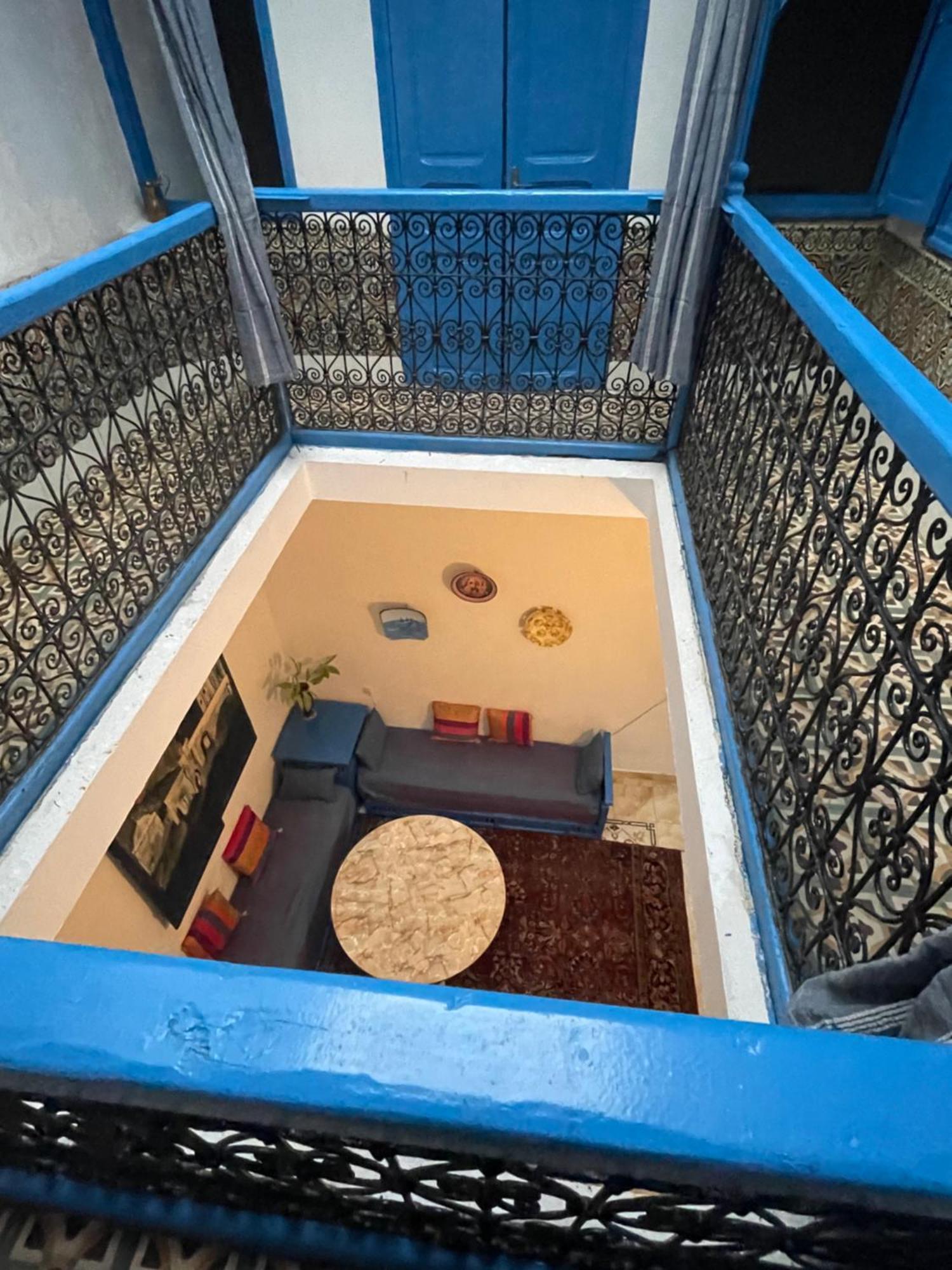 Blue Riad Safi Luaran gambar