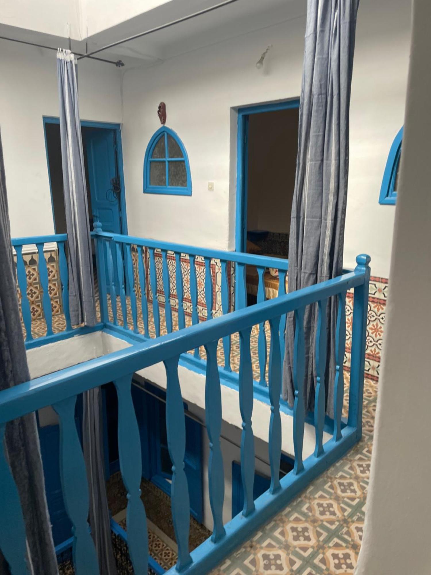 Blue Riad Safi Luaran gambar