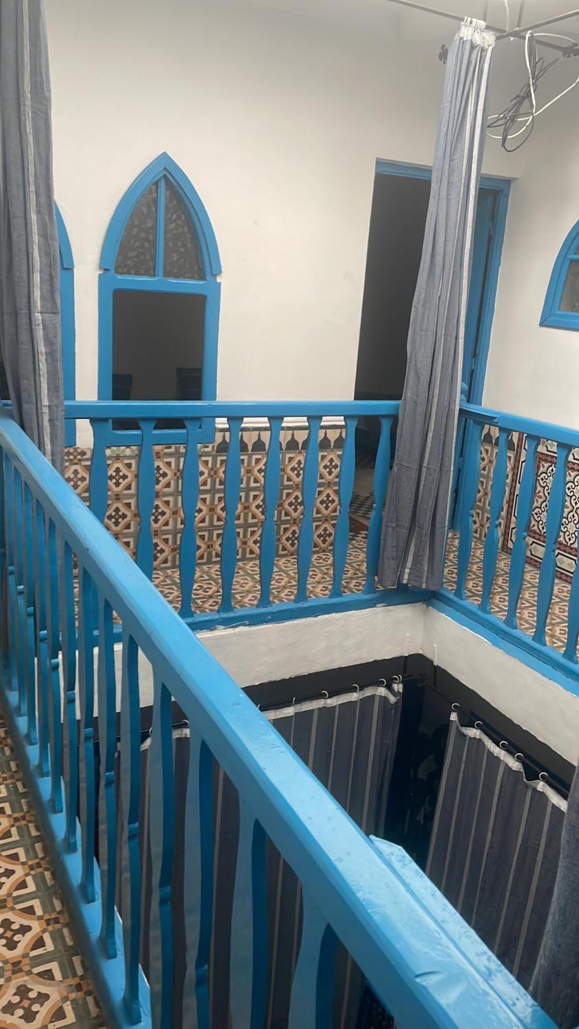 Blue Riad Safi Luaran gambar