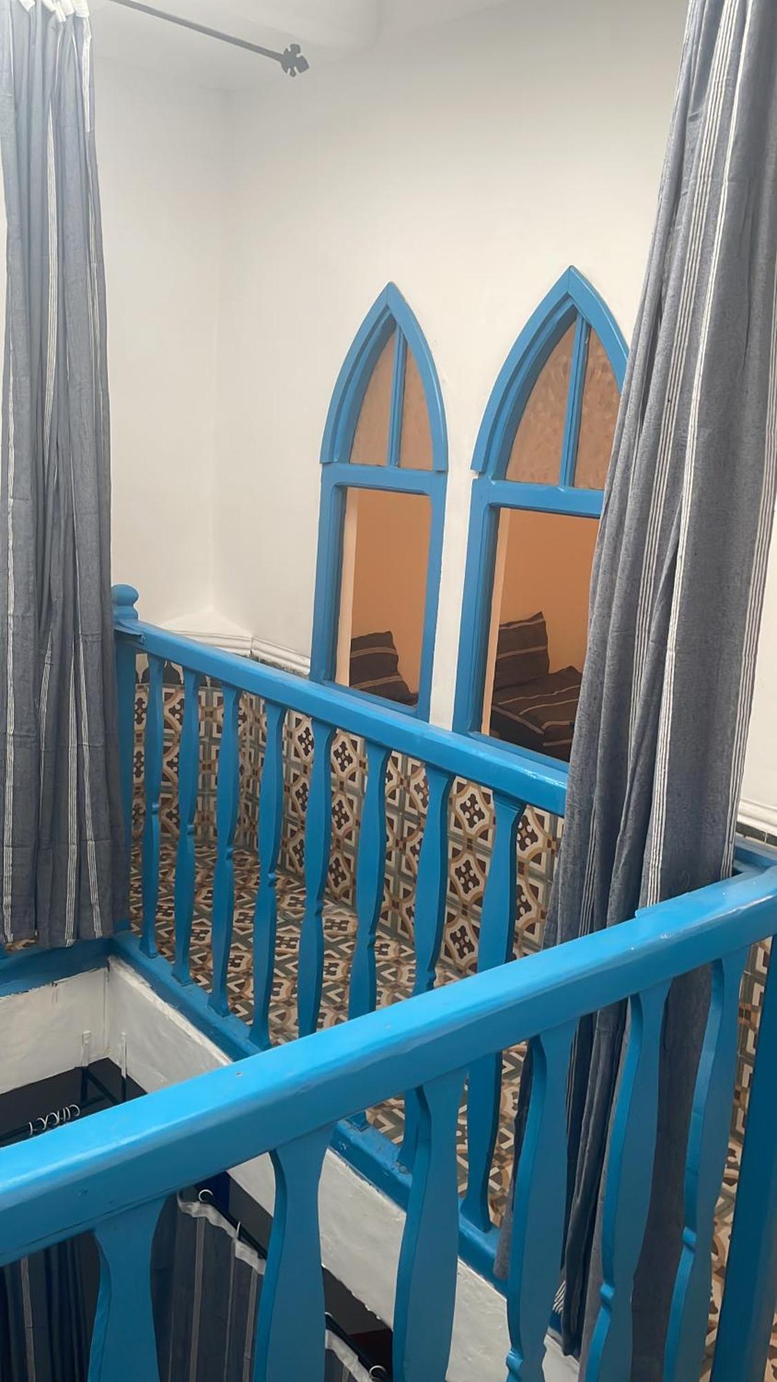 Blue Riad Safi Luaran gambar