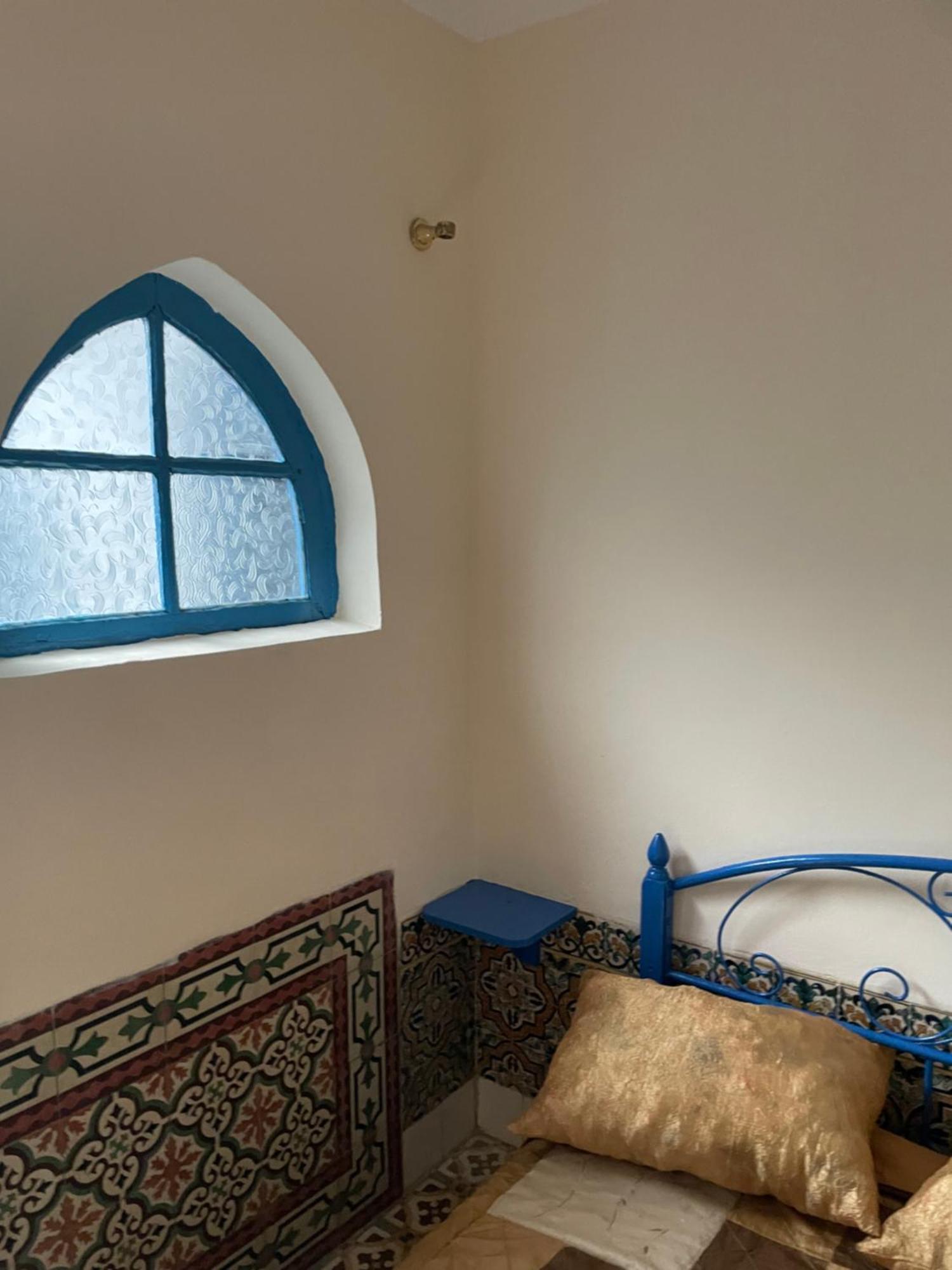 Blue Riad Safi Luaran gambar