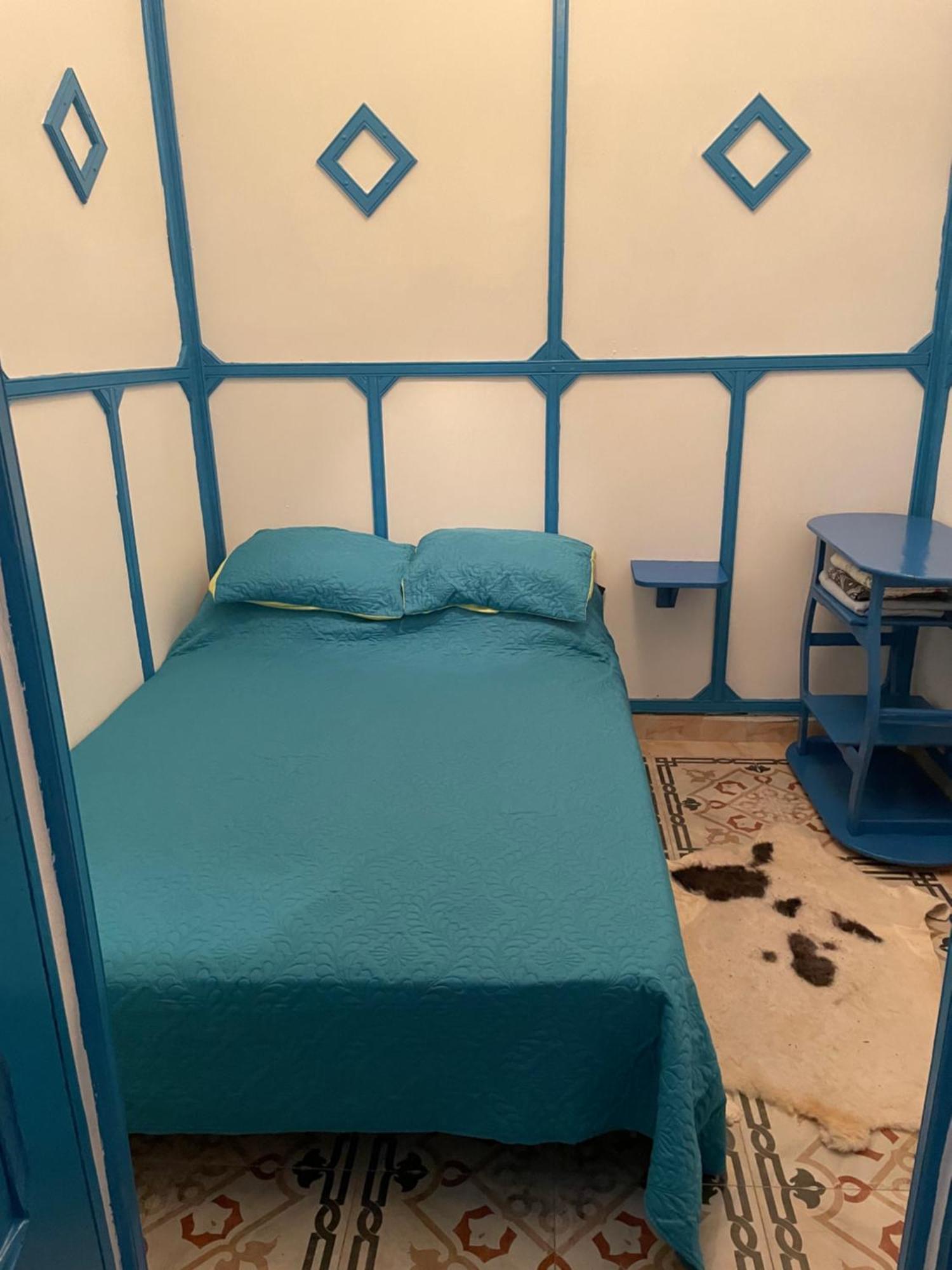 Blue Riad Safi Luaran gambar
