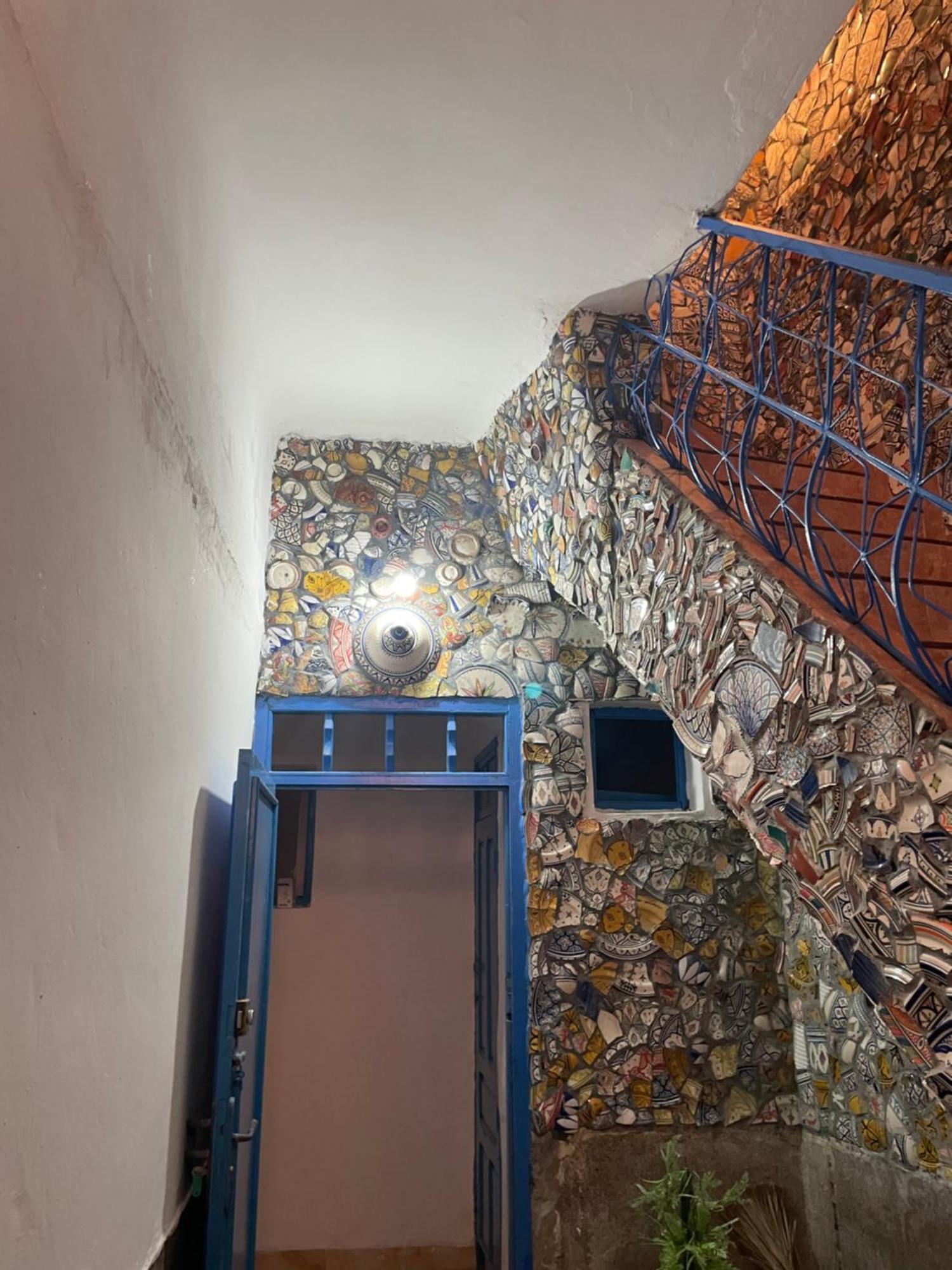 Blue Riad Safi Luaran gambar