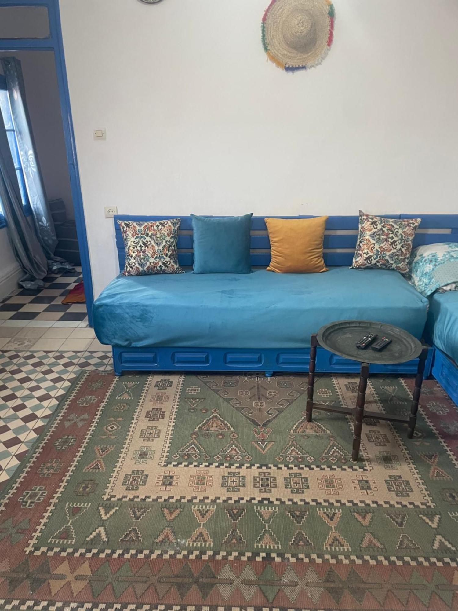 Blue Riad Safi Luaran gambar