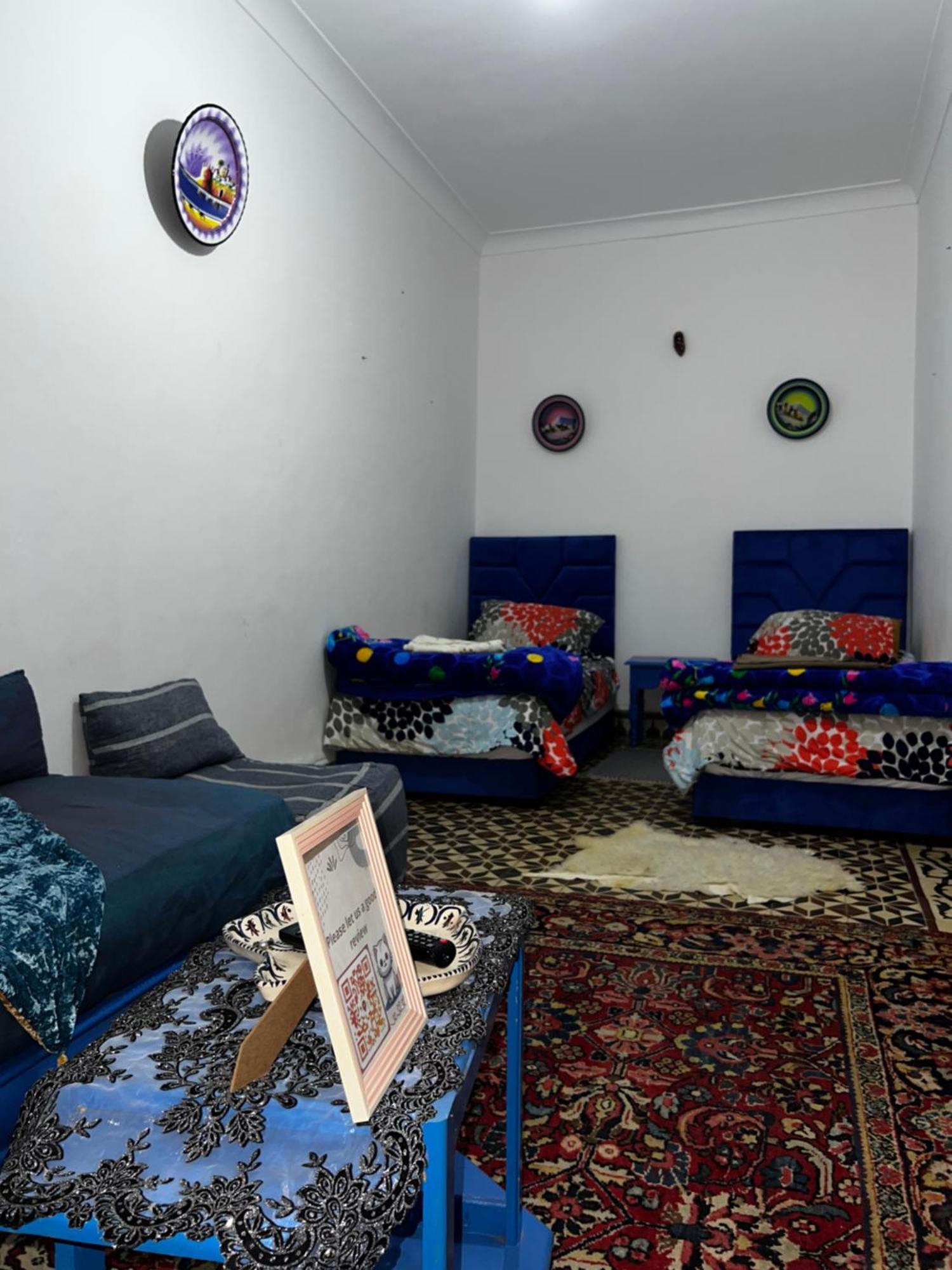Blue Riad Safi Luaran gambar