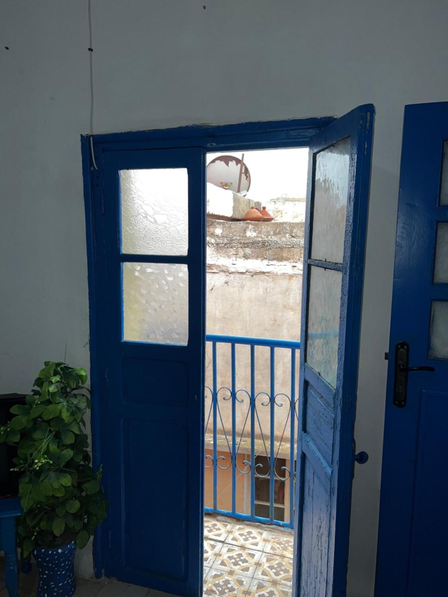 Blue Riad Safi Luaran gambar