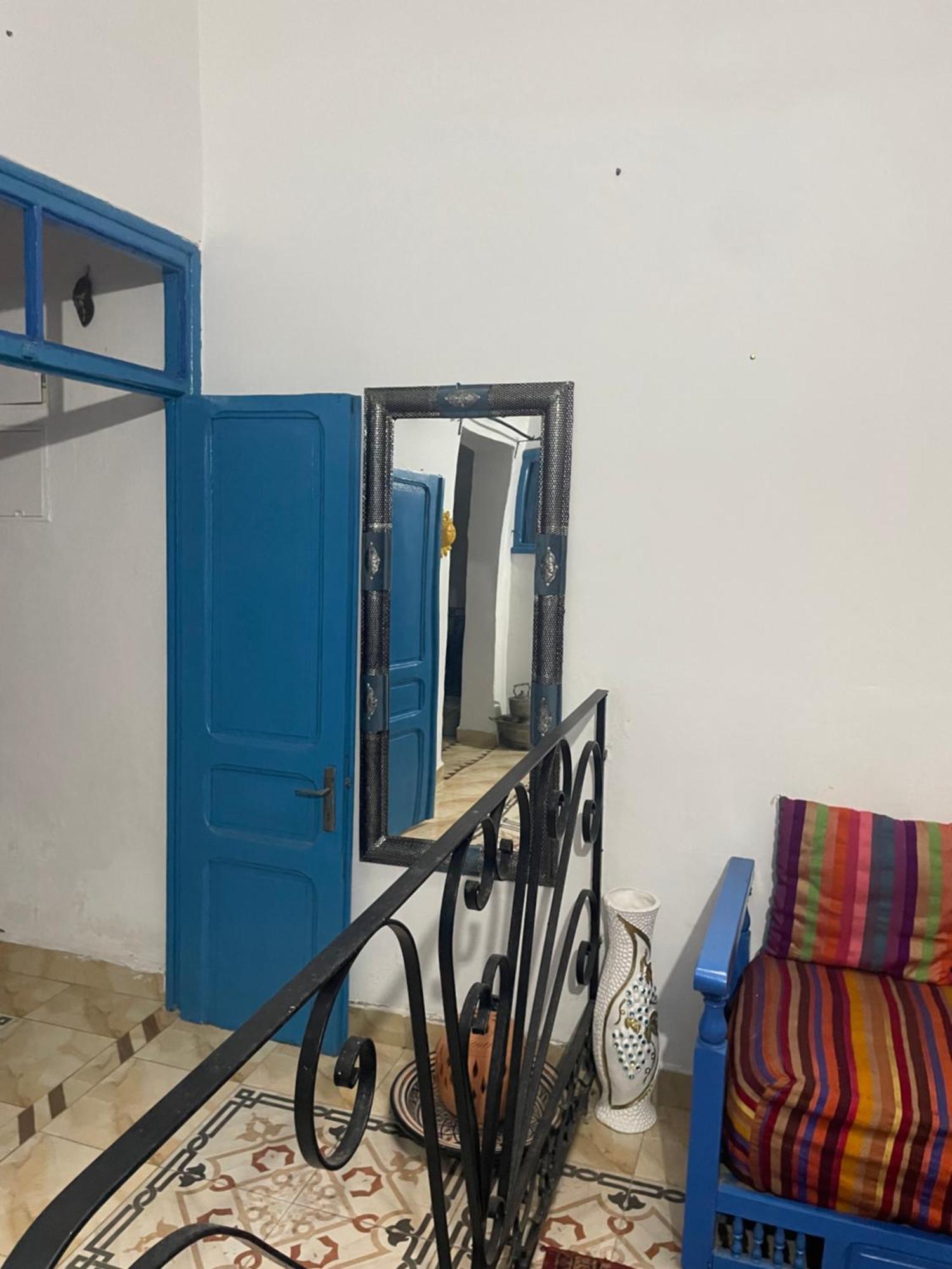 Blue Riad Safi Luaran gambar
