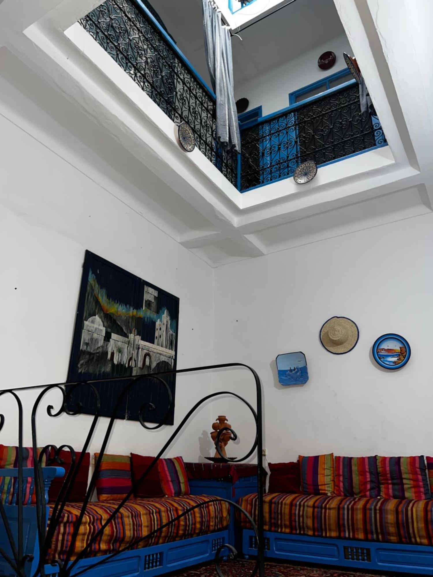 Blue Riad Safi Luaran gambar