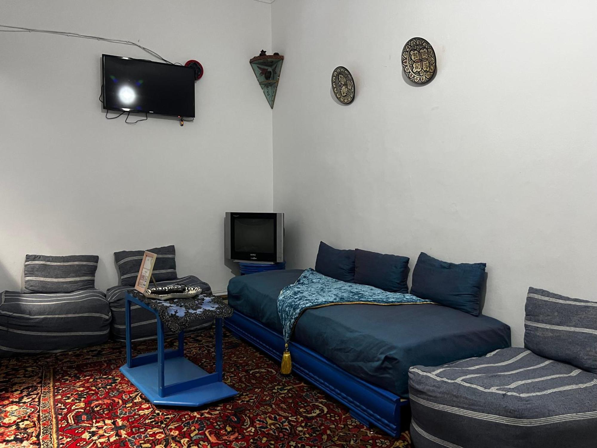 Blue Riad Safi Luaran gambar