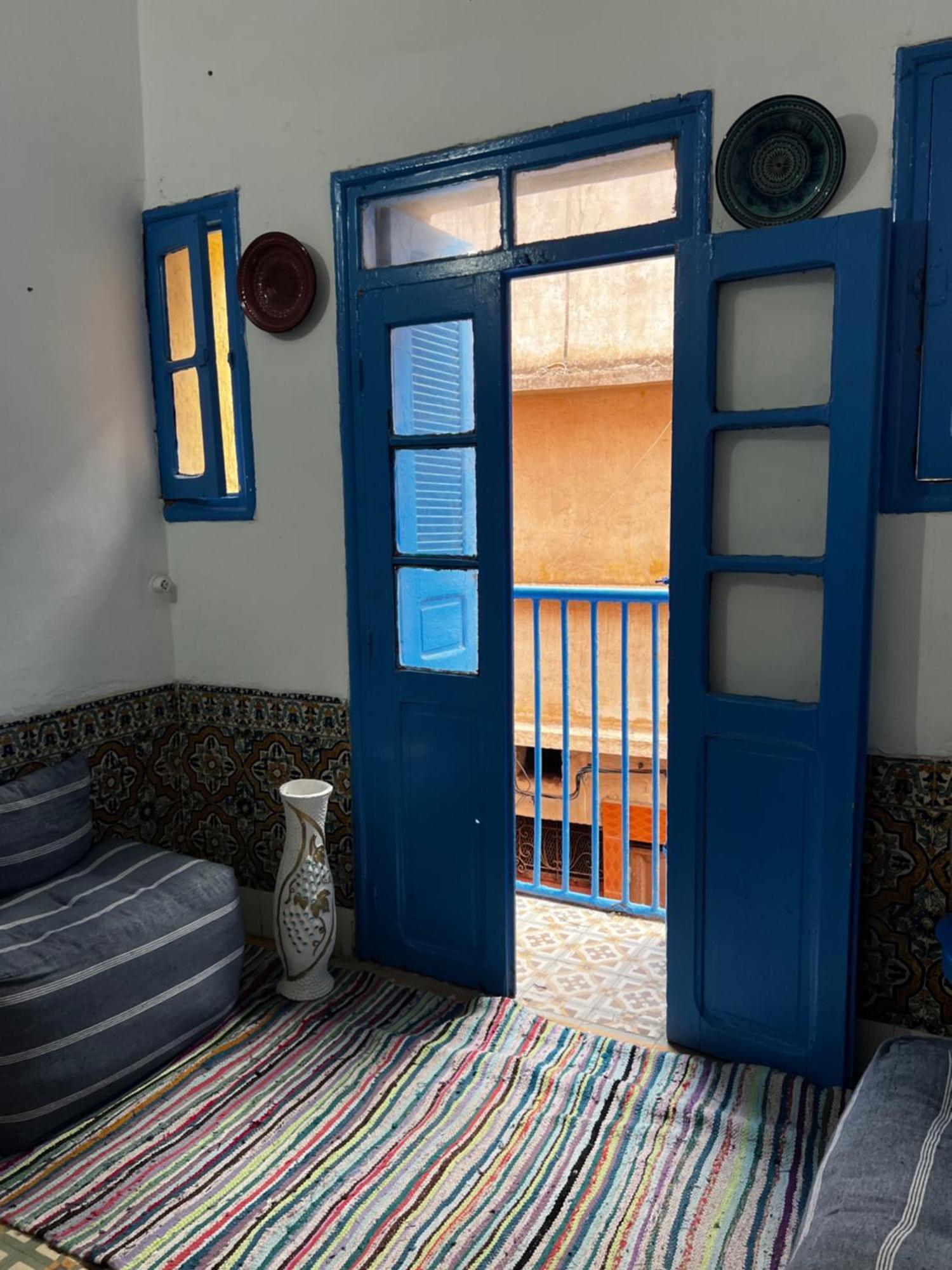 Blue Riad Safi Luaran gambar