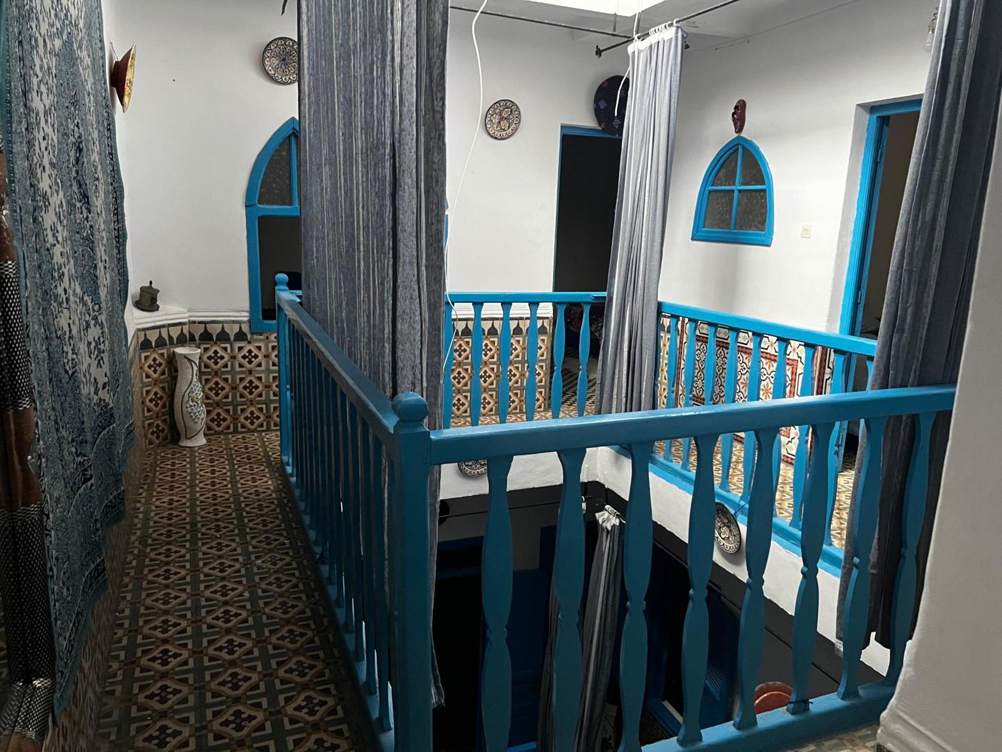 Blue Riad Safi Luaran gambar