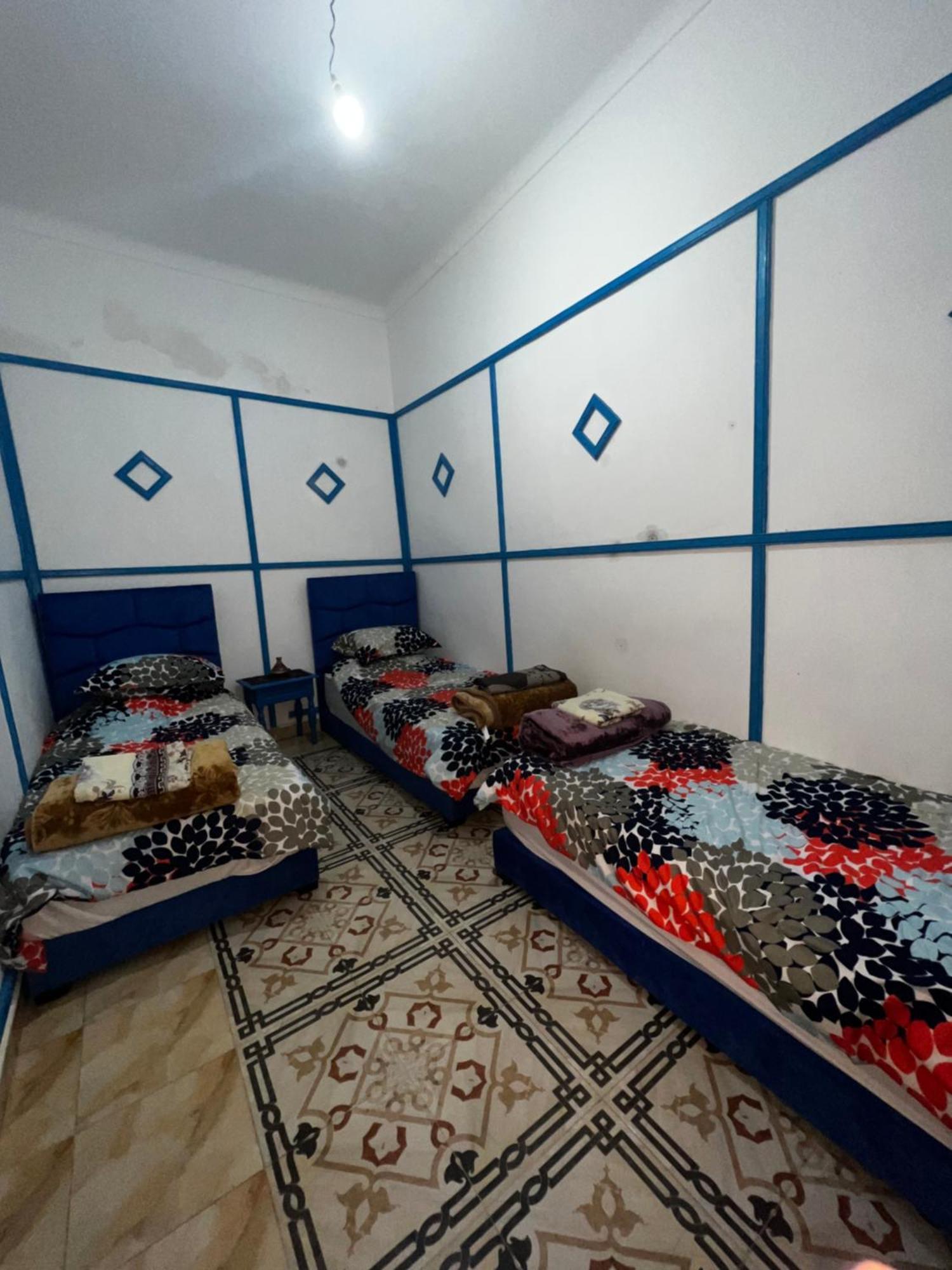 Blue Riad Safi Luaran gambar