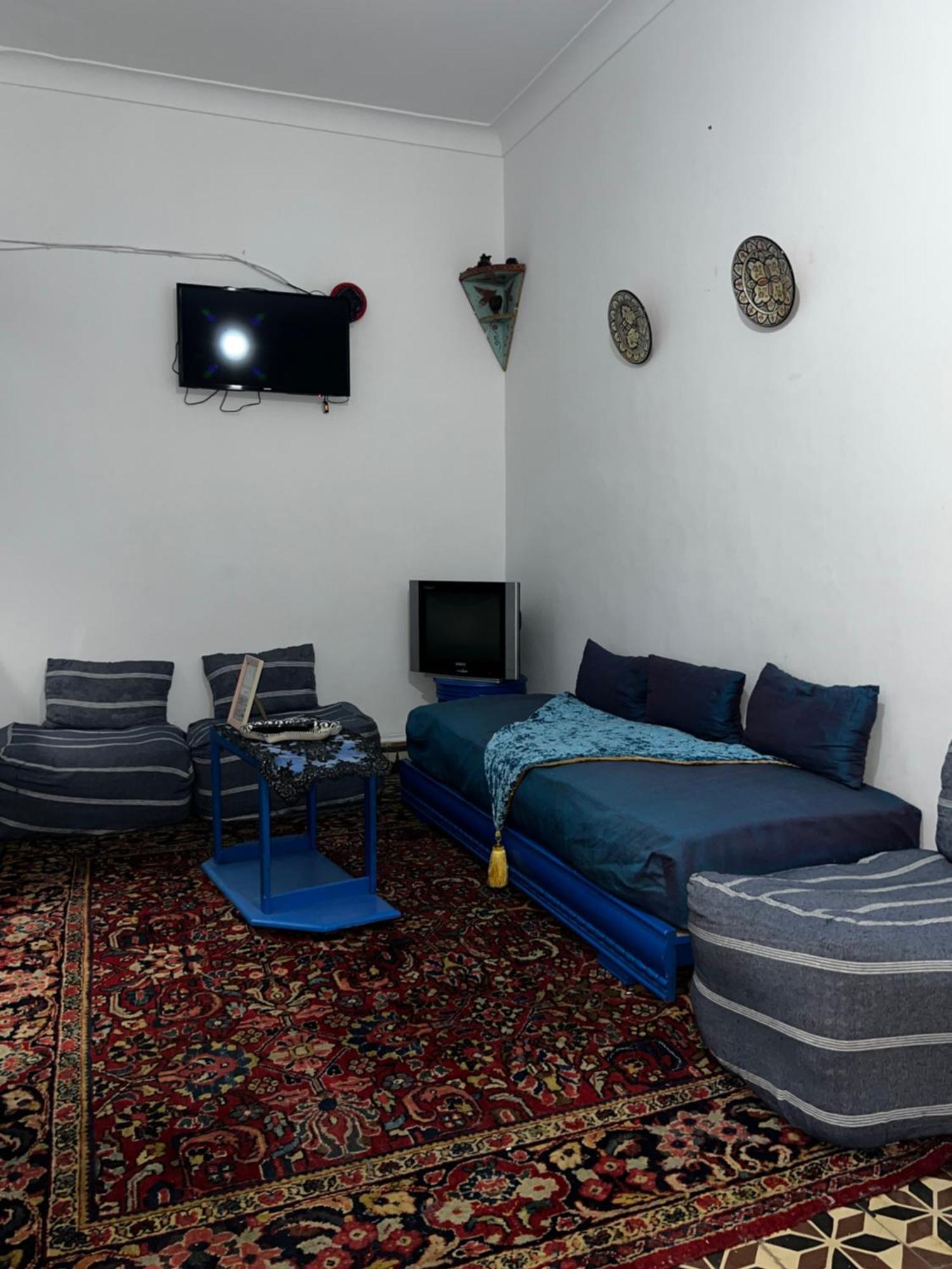 Blue Riad Safi Luaran gambar