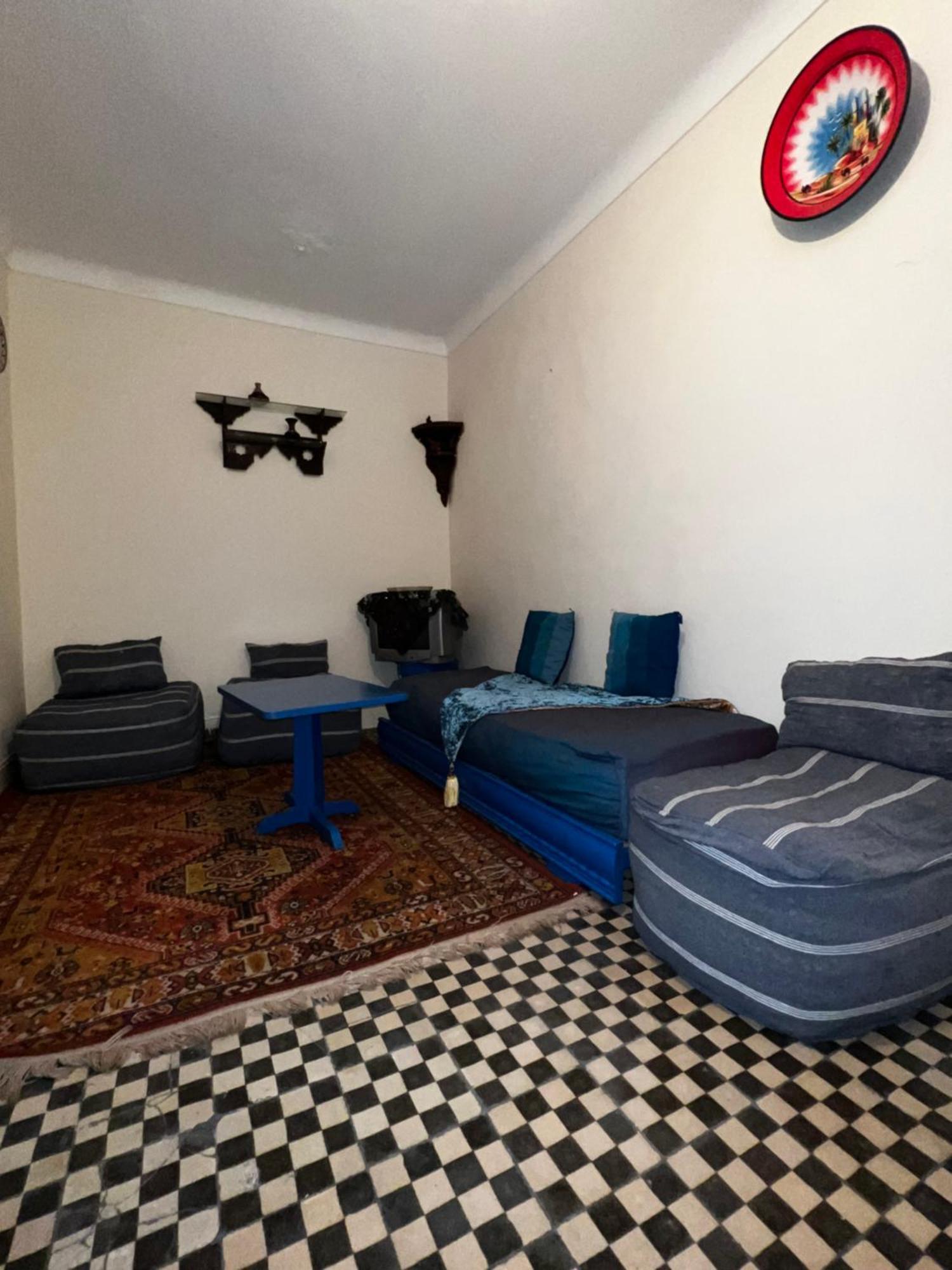 Blue Riad Safi Luaran gambar