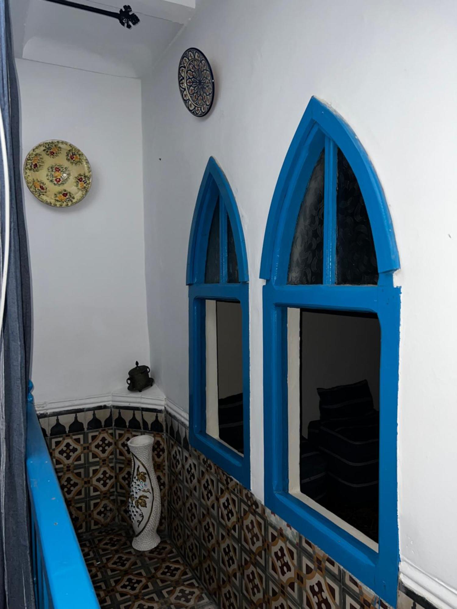 Blue Riad Safi Luaran gambar